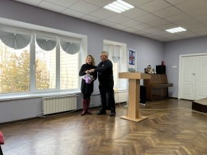 photo_5359484746183937644_y